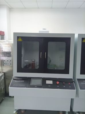 Mesin pengujian kekuatan listrik bahan isolasi padat 220V yang sangat akurat dengan pengukuran tegangan ≤ 5%
