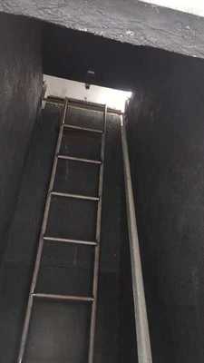 Laboratorium Pengujian Melakukan Uji Ketahanan Terhadap Perambatan Api Vertikal Pada Konduktor peralatan pengujian