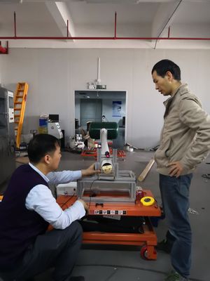 ASTM E1886-2005 Mesin Uji Dampak Untuk Membangun Dinding Tirai Puing-puing yang Ditembus Angin